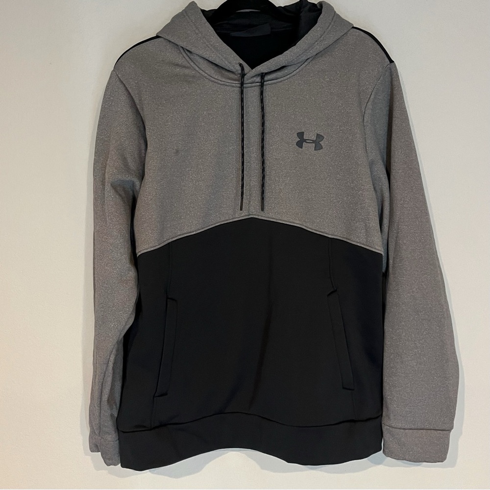 Under Armour size Large two toned hoodie sweatshirt